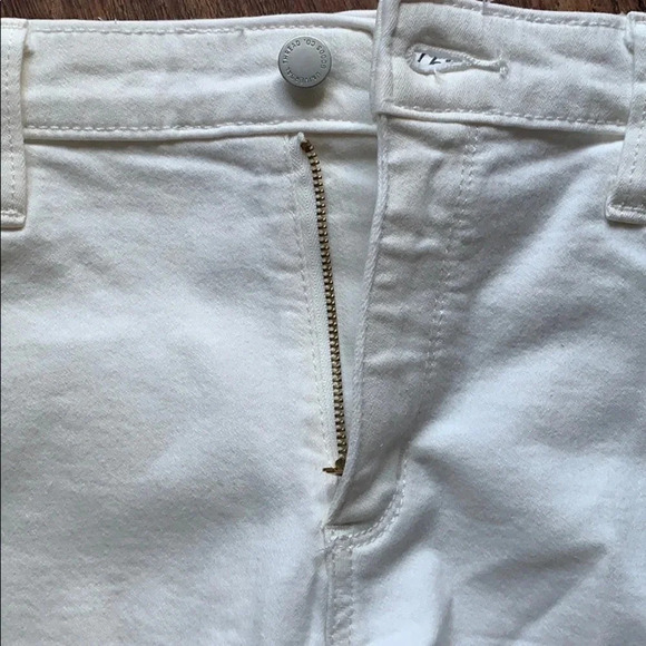 Universal Thread High Rise Raw Hem Midi Shorts Sour Creme - Picture 10 of 11